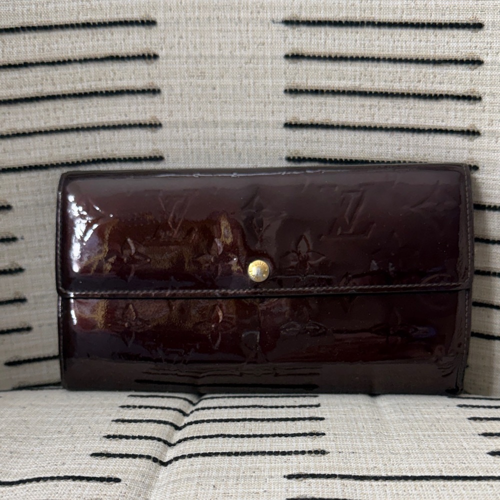 Louis Vuitton Venus amaranth wallet